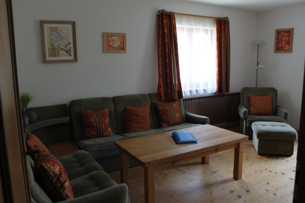 Bauernhof Familie Knoblechner Villa Nussdorf am Attersee Room photo